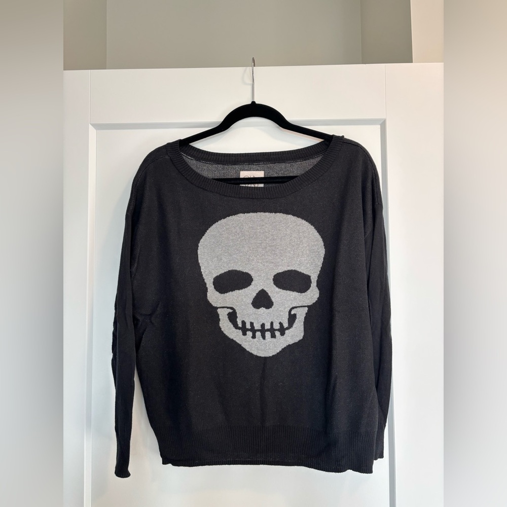 CHASER Black Sweater with Gray Skull Design